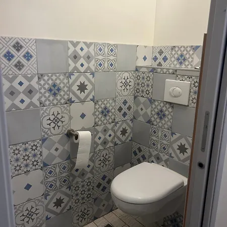 Πανσιόν Havre De Paix Superbe 70m2 Au Calme, Proche Du Parlement Europeen 4*