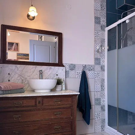 Maison d'hôtes Havre de paix superbe 70m2 au calme, proche du Parlement européen 4*